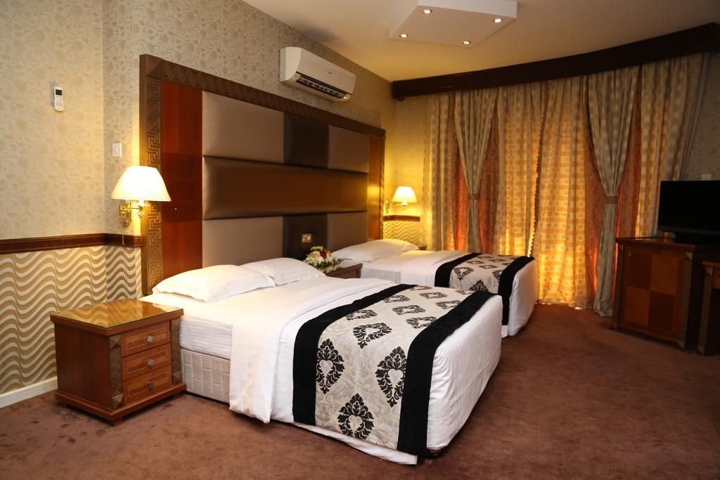 Abjad Crown Hotel Dubai Exterior photo